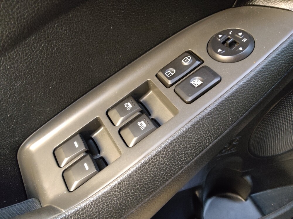 2017 Kia Forte in Wilmington, NC 28405 - 18115502 27