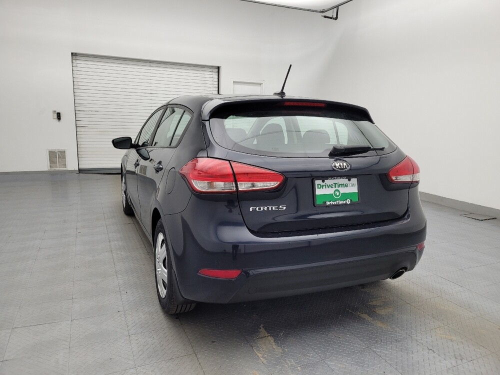 2017 Kia Forte in Wilmington, NC 28405 - 18115502 6