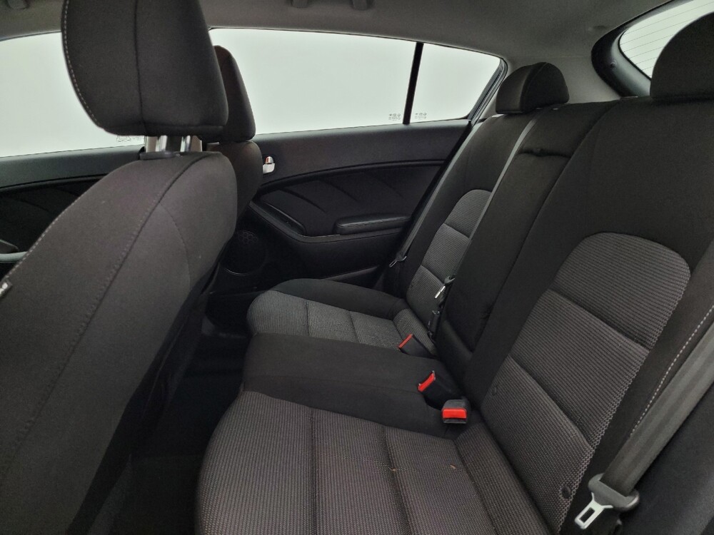 2017 Kia Forte in Wilmington, NC 28405 - 18115502 18