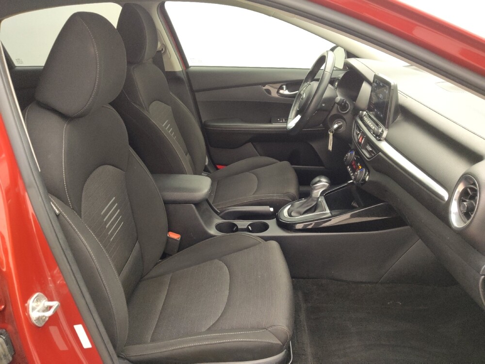 2019 Kia Forte in Live Oak, TX 78233 - 18115530 21