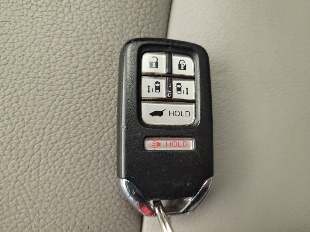 2014 Honda Odyssey in Maple Heights, OH 44137 - 18115538 32