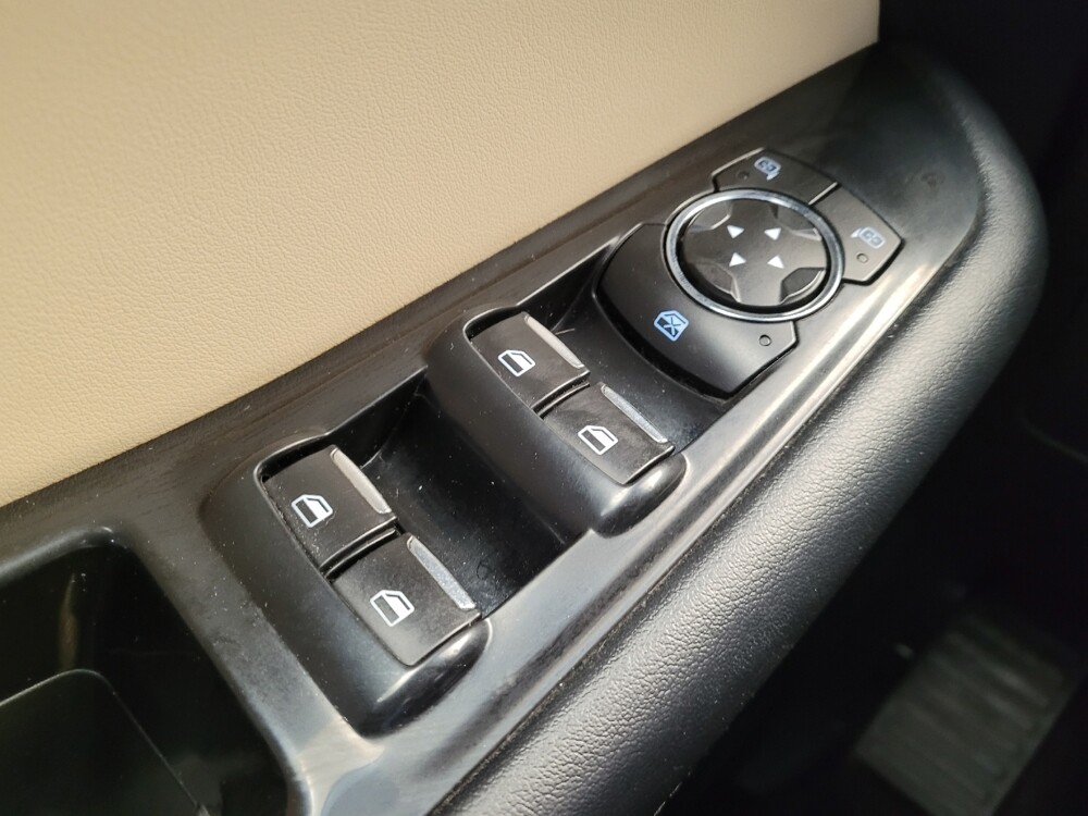 2017 Ford Edge in Louisville, KY 40258 - 18115540 27