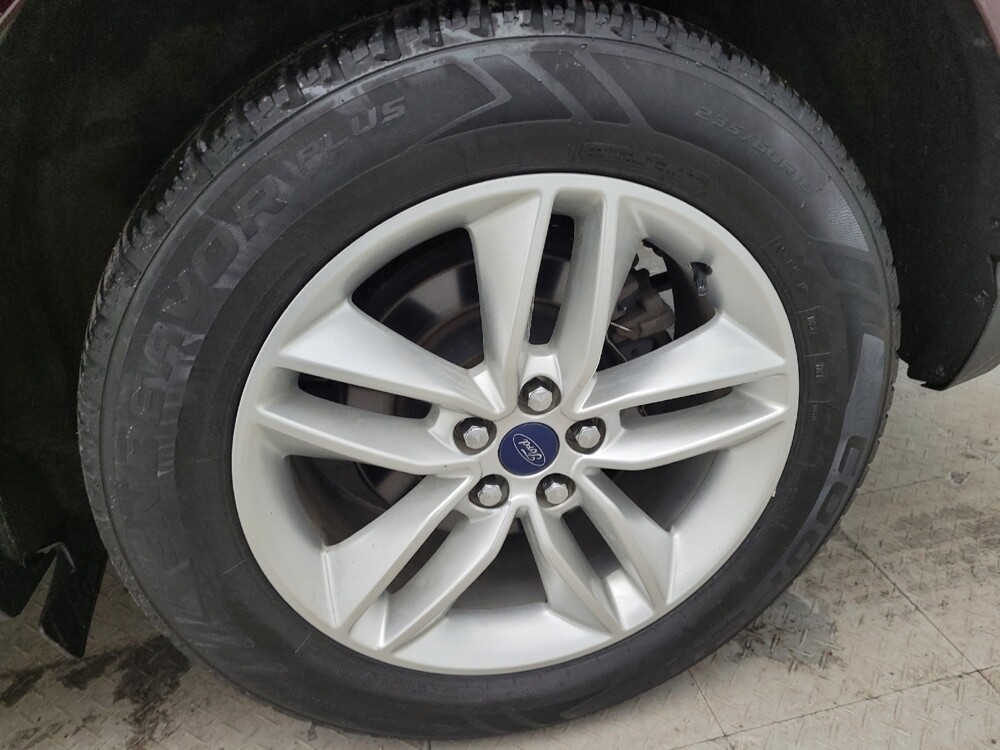 2017 Ford Edge in Louisville, KY 40258 - 18115540 31