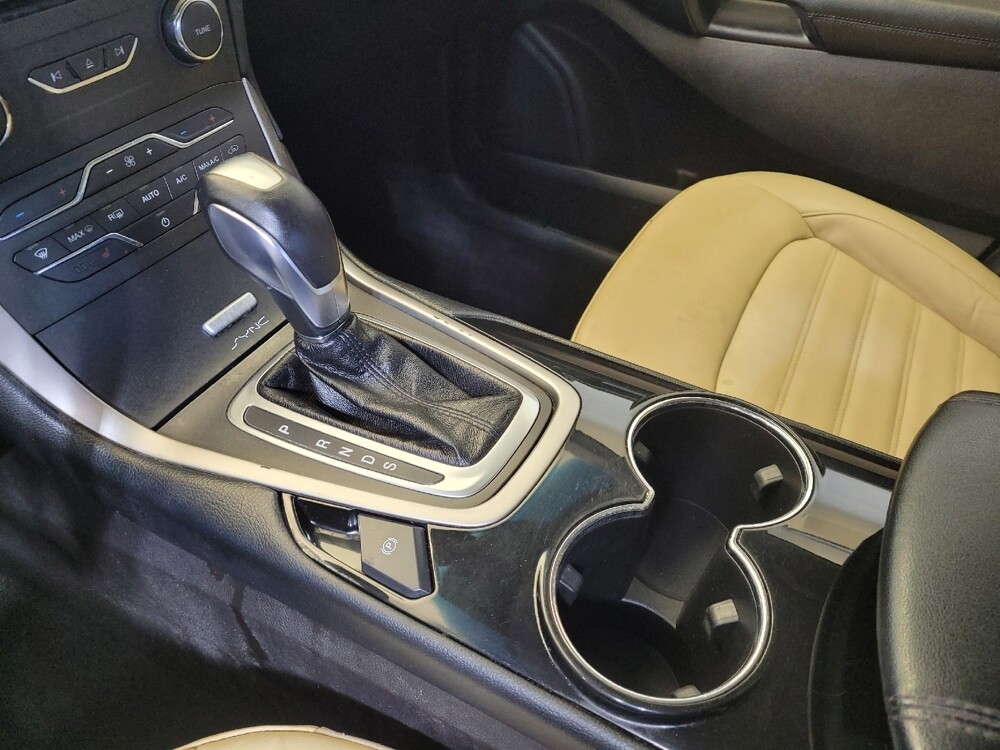 2017 Ford Edge in Louisville, KY 40258 - 18115540 26