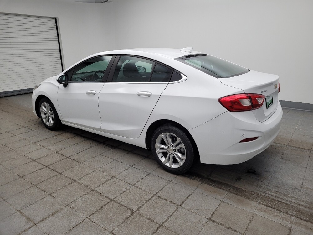 2019 Chevrolet Cruze in Maple Heights, OH 44137 - 18115547 3