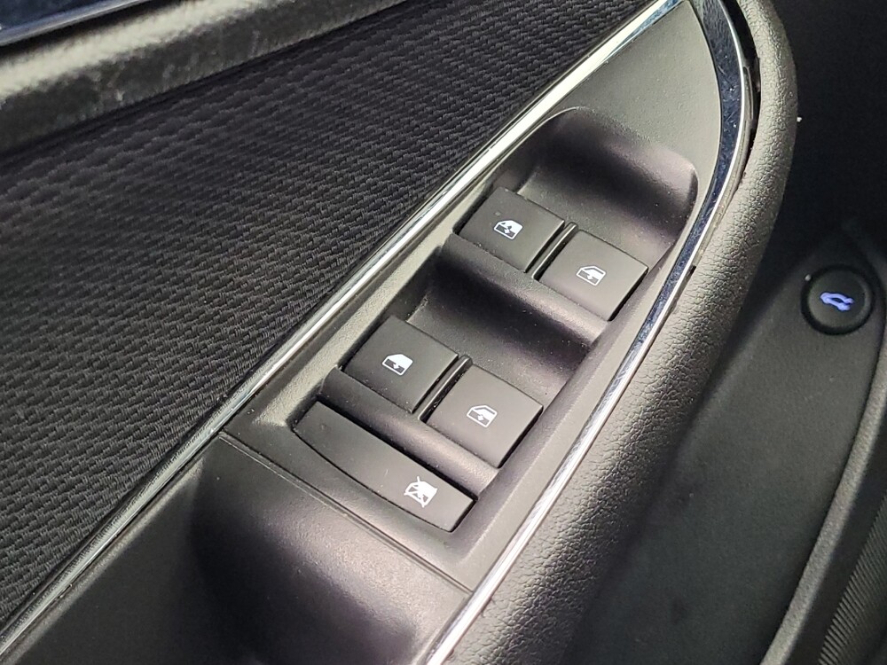 2019 Chevrolet Cruze in Maple Heights, OH 44137 - 18115547 27