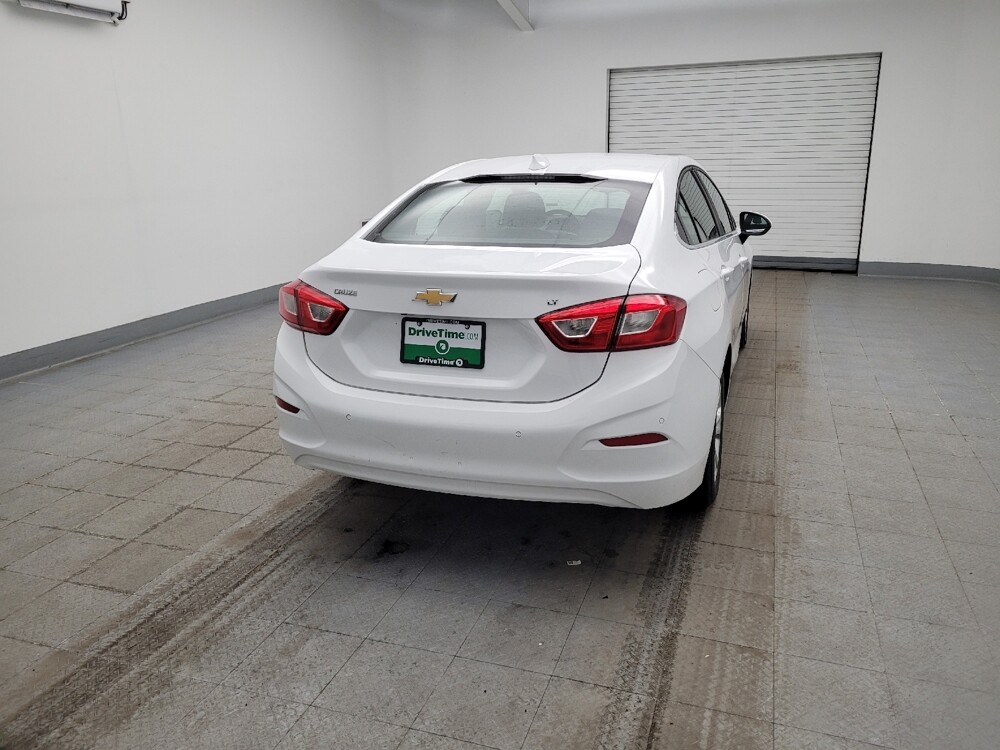 2019 Chevrolet Cruze in Maple Heights, OH 44137 - 18115547 7