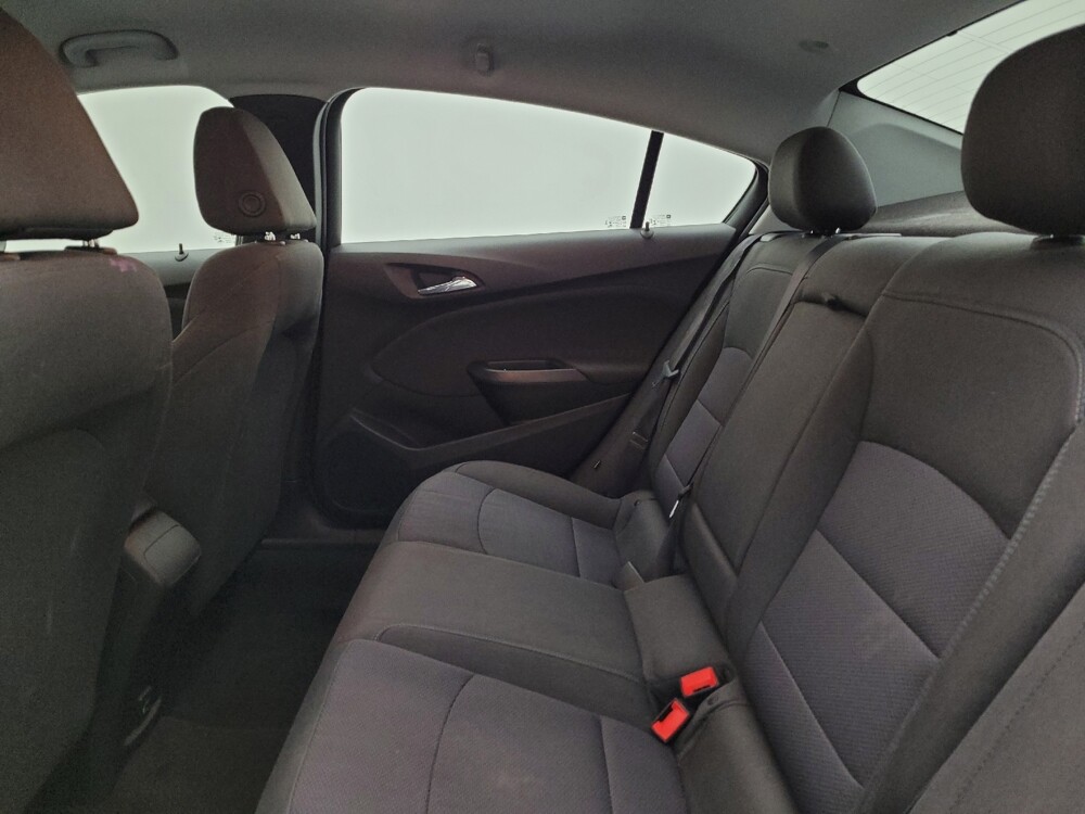 2019 Chevrolet Cruze in Maple Heights, OH 44137 - 18115547 18