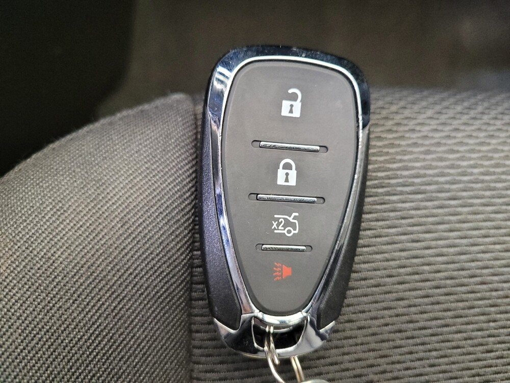 2019 Chevrolet Cruze in Maple Heights, OH 44137 - 18115547 32