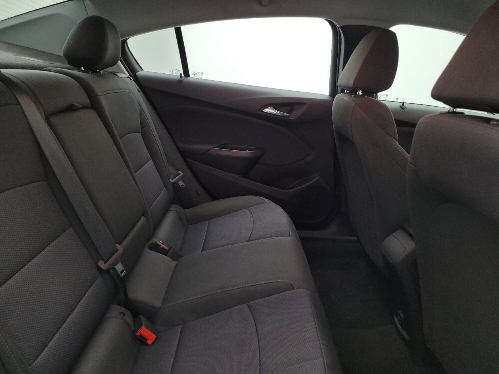 2019 Chevrolet Cruze in Maple Heights, OH 44137 - 18115547 19