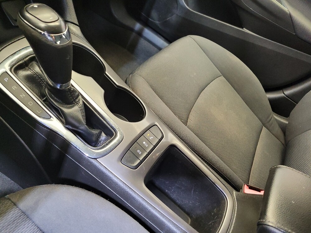 2019 Chevrolet Cruze in Maple Heights, OH 44137 - 18115547 26