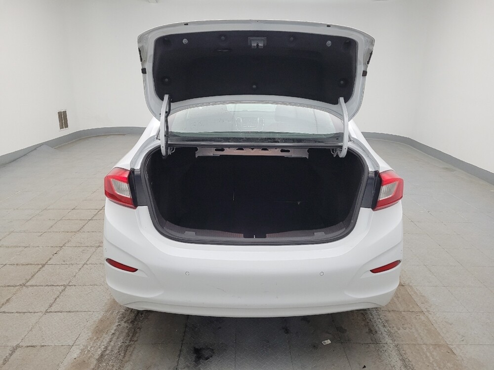 2019 Chevrolet Cruze in Maple Heights, OH 44137 - 18115547 29