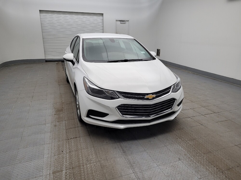 2019 Chevrolet Cruze in Maple Heights, OH 44137 - 18115547 14