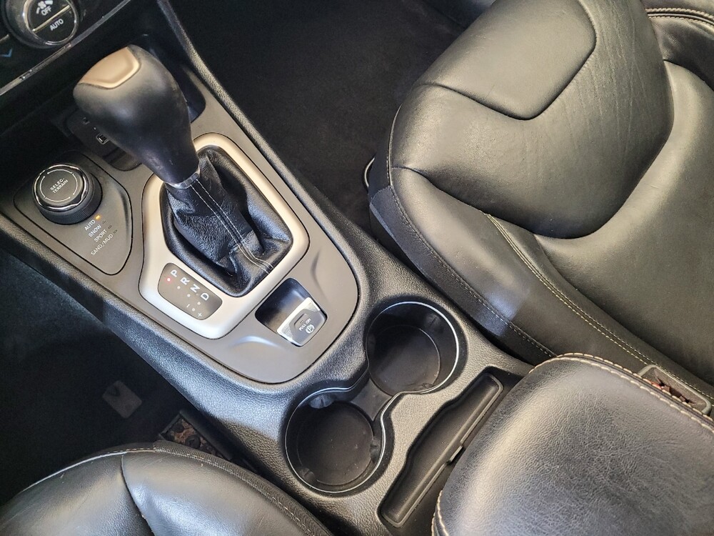 2018 Jeep Cherokee in Louisville, KY 40258 - 18115548 26