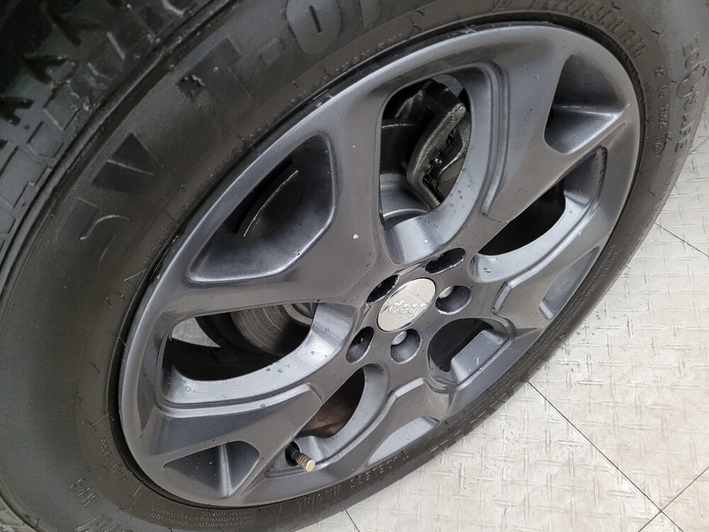 2018 Jeep Compass in Louisville, KY 40258 - 18115550 31