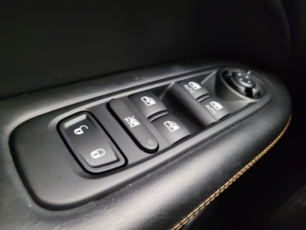 2018 Jeep Compass in Louisville, KY 40258 - 18115550 27