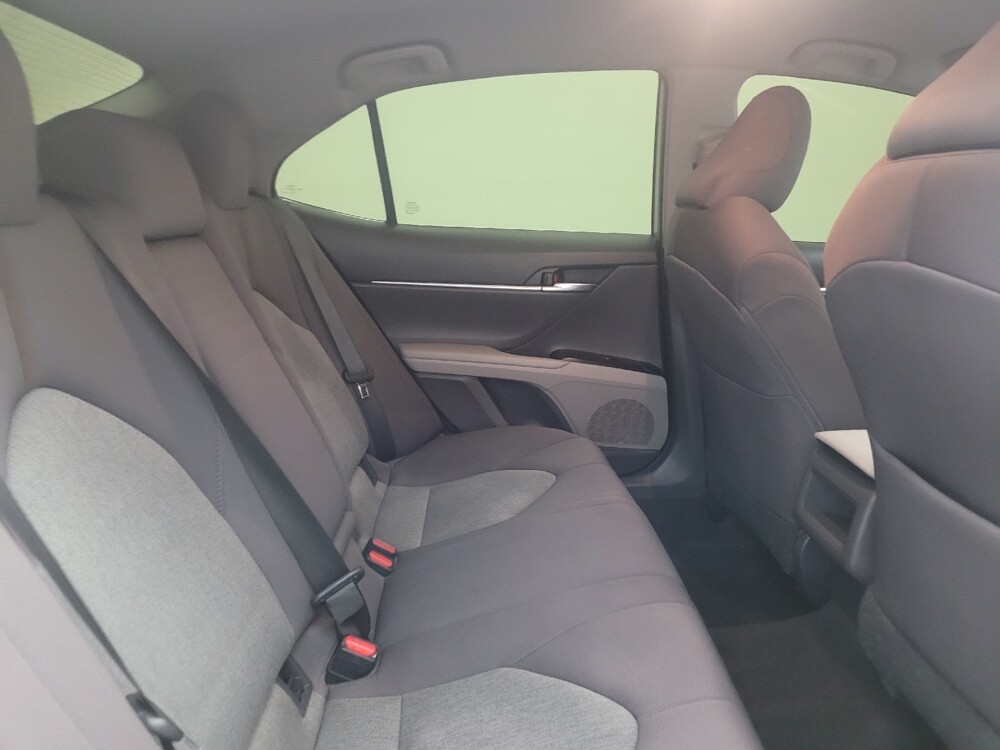 2019 Toyota Camry in Cincinnati, OH 45255 - 18115551 19