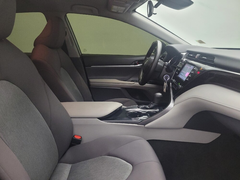 2019 Toyota Camry in Cincinnati, OH 45255 - 18115551 21