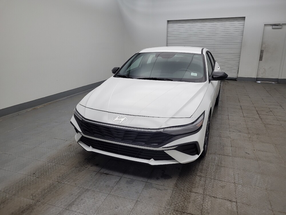 2025 Hyundai Elantra in Cincinnati, OH 45255 - 18115555 15