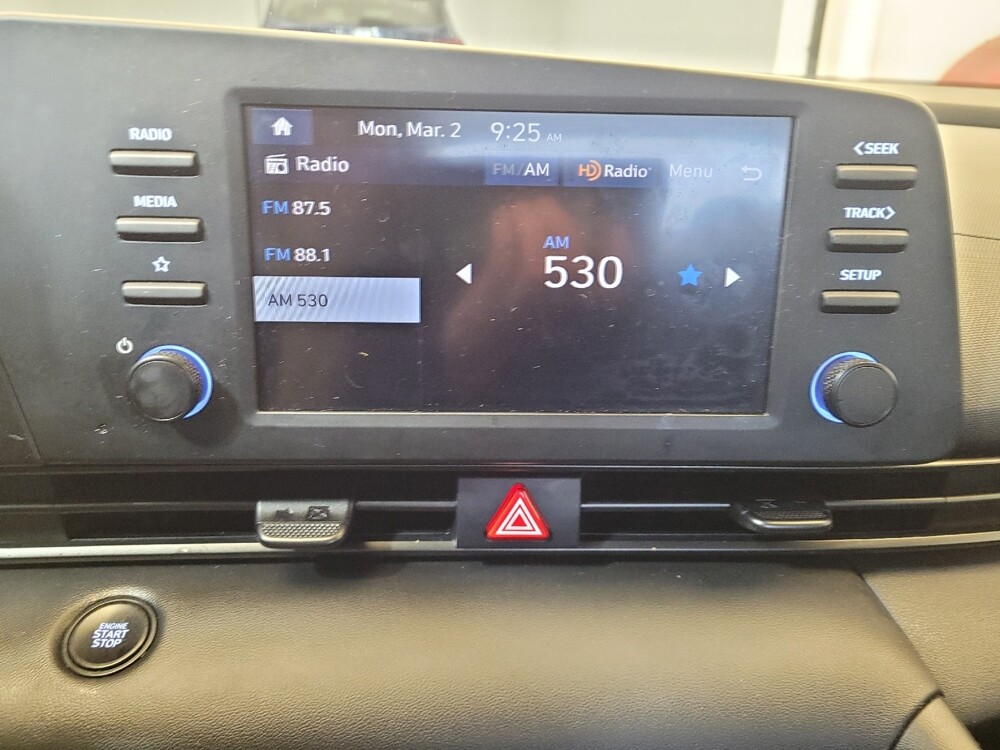 2025 Hyundai Elantra in Cincinnati, OH 45255 - 18115555 25