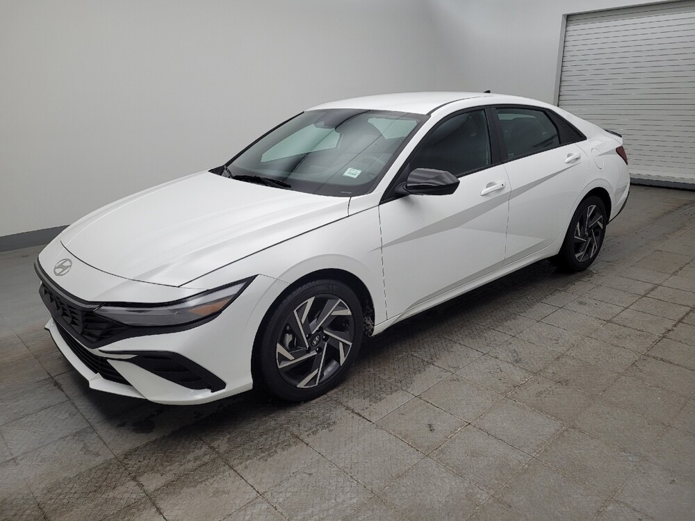 2025 Hyundai Elantra in Cincinnati, OH 45255 - 18115555 2