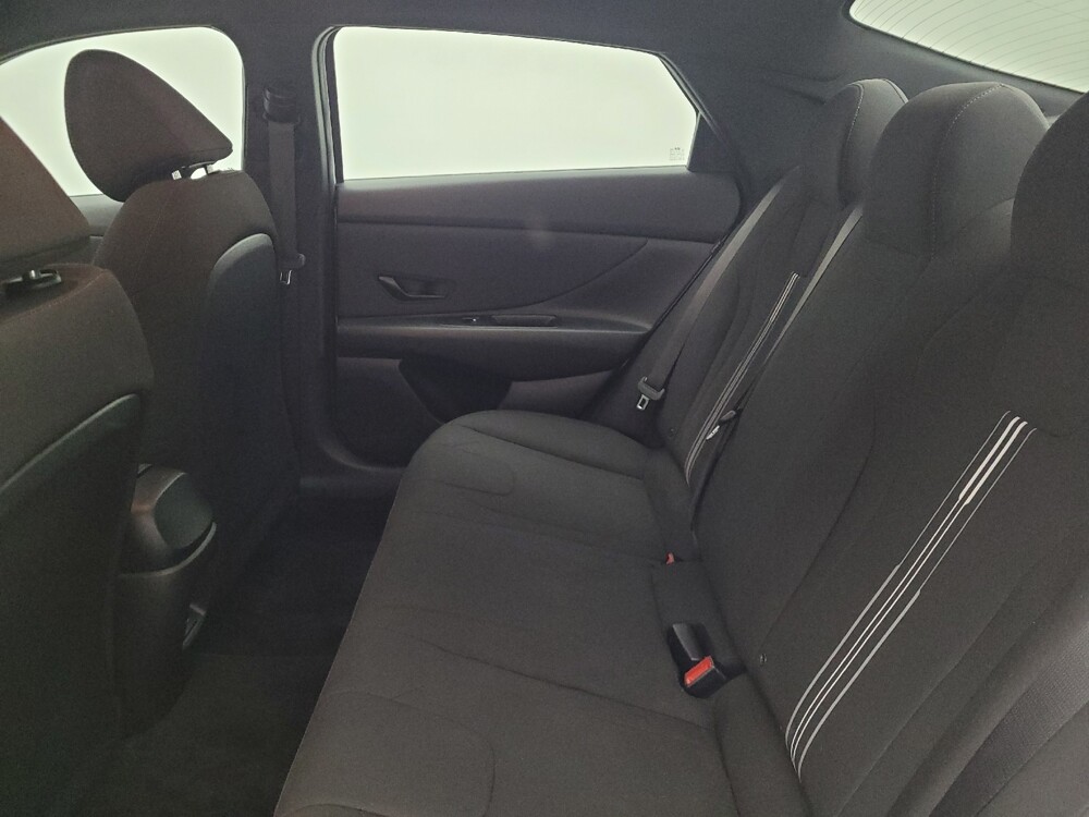 2025 Hyundai Elantra in Cincinnati, OH 45255 - 18115555 18