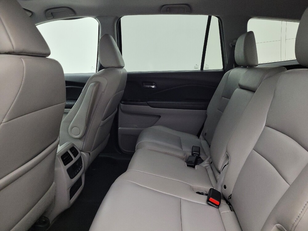 2017 Honda Pilot in Columbus, OH 43228 - 18115558 18