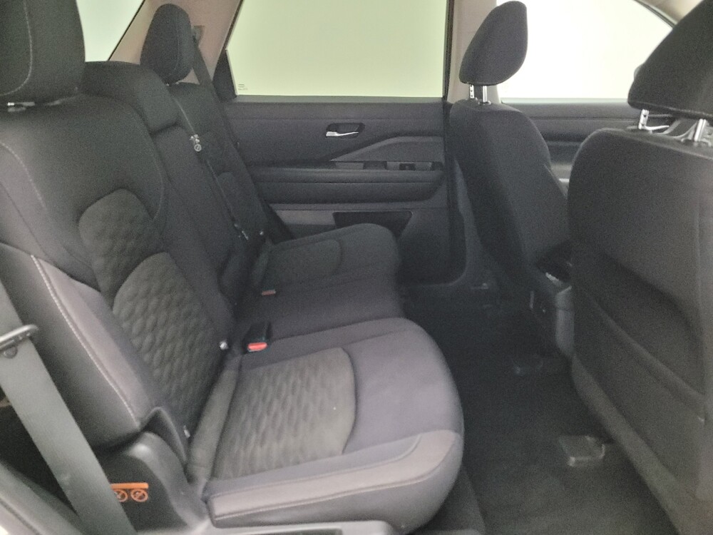 2022 Nissan Pathfinder in Montclair, CA 91763 - 18115562 19