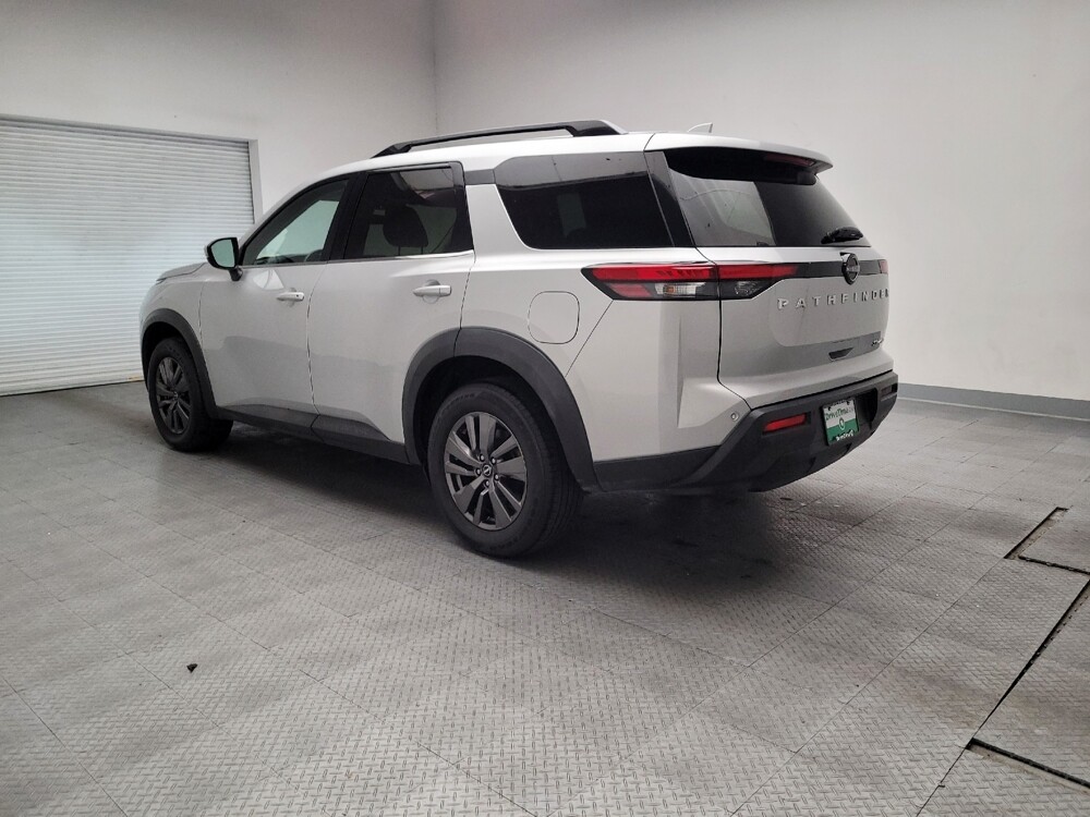 2022 Nissan Pathfinder in Montclair, CA 91763 - 18115562 5