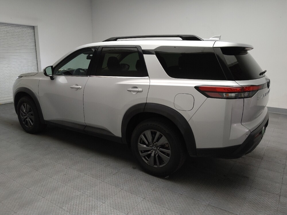 2022 Nissan Pathfinder in Montclair, CA 91763 - 18115562 3