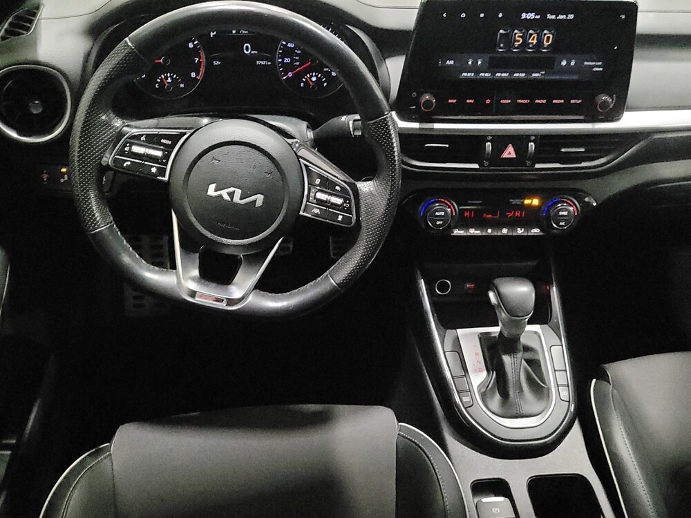 2022 Kia Forte in Plymouth Meeting, PA 19462 - 18115568 22