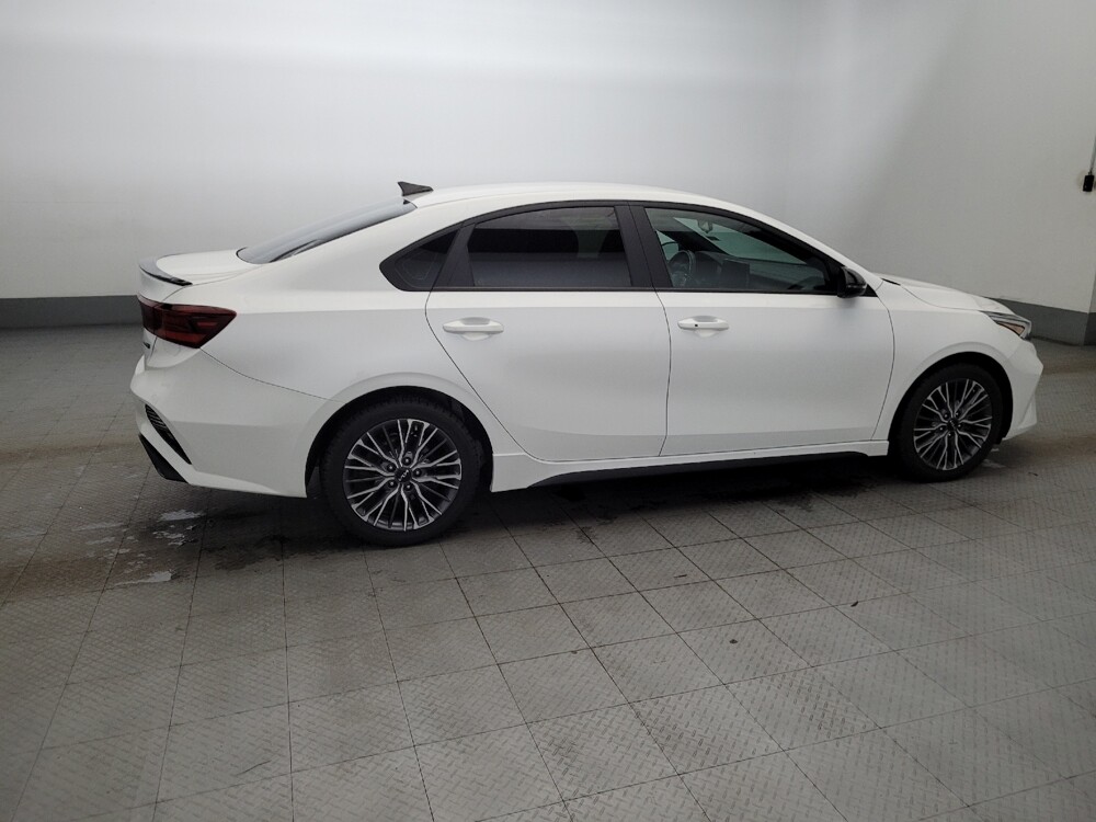 2022 Kia Forte in Plymouth Meeting, PA 19462 - 18115568 10