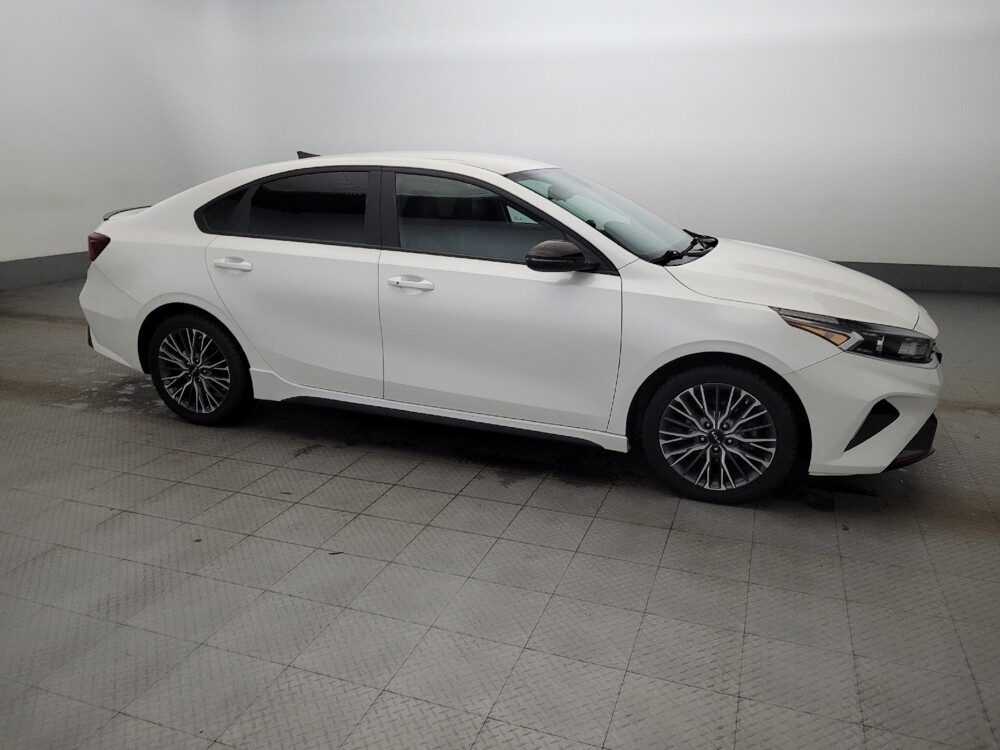 2022 Kia Forte in Plymouth Meeting, PA 19462 - 18115568 11