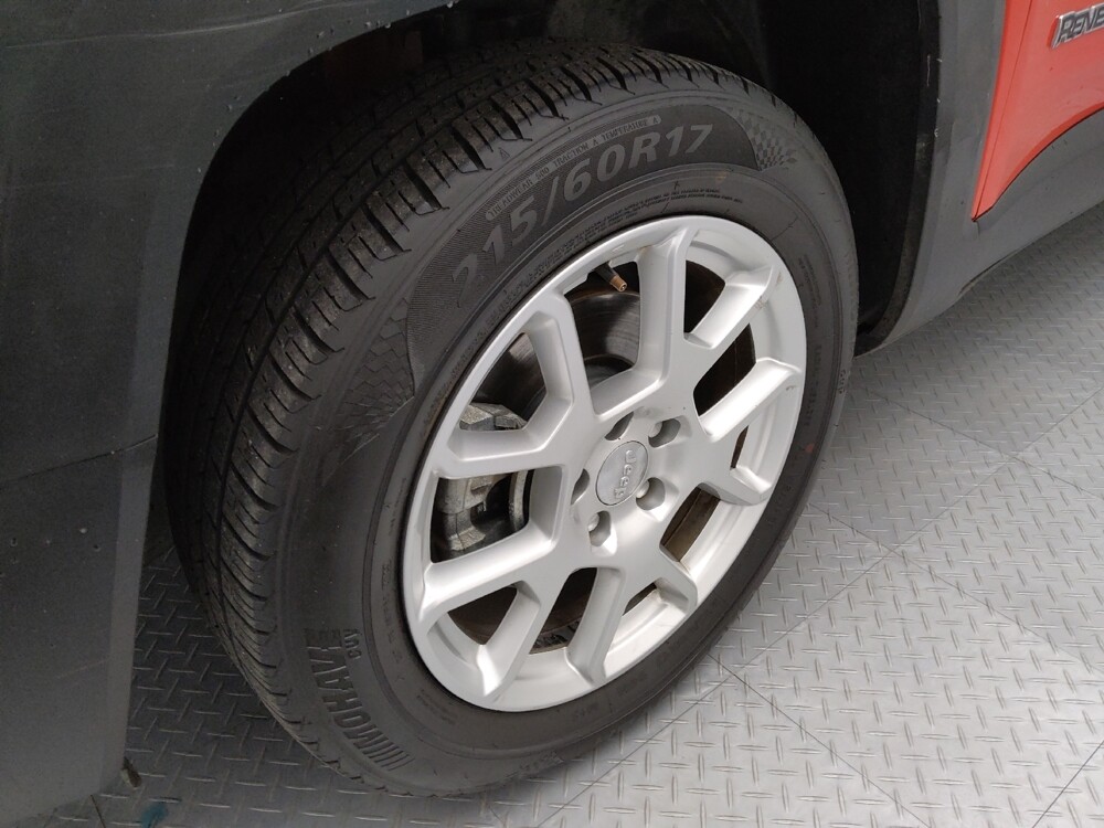 2019 Jeep Renegade in Topeka, KS 66611 - 18115588 31