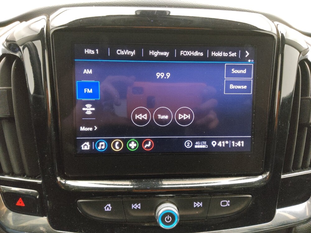 2020 Chevrolet Traverse in Wichita, KS 67207 - 18115592 25