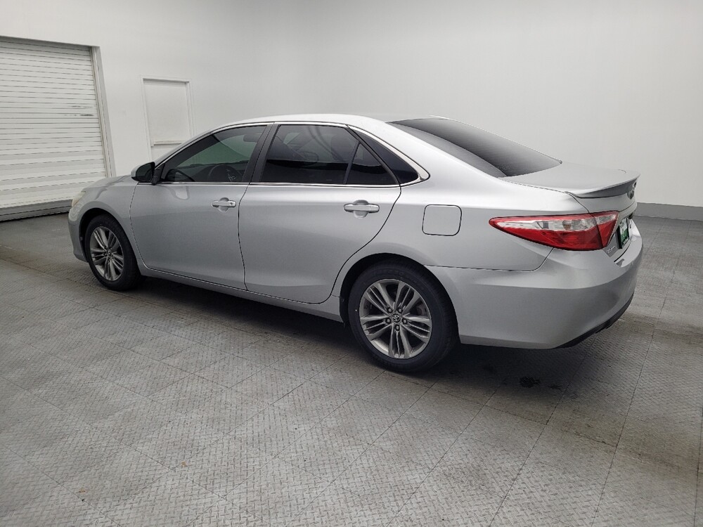 2016 Toyota Camry in Gainesville, FL 32609 - 18115600 3