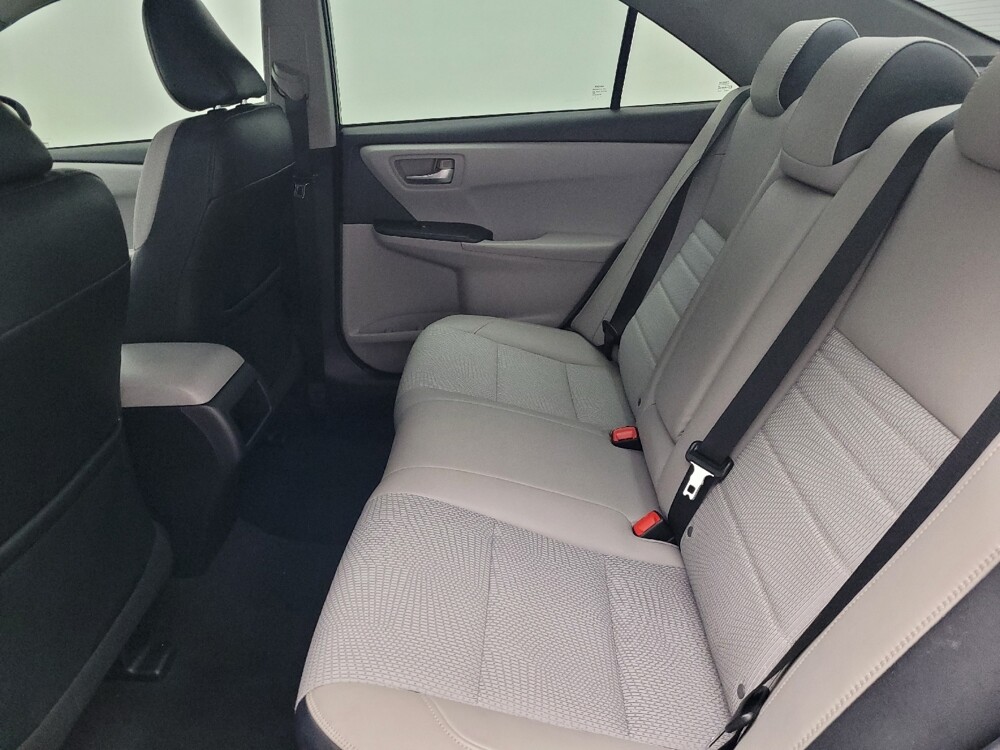 2016 Toyota Camry in Gainesville, FL 32609 - 18115600 18