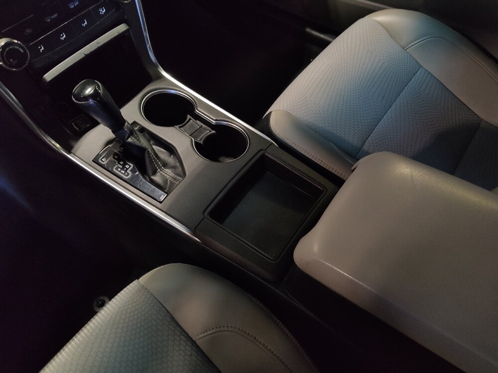 2016 Toyota Camry in Gainesville, FL 32609 - 18115600 26