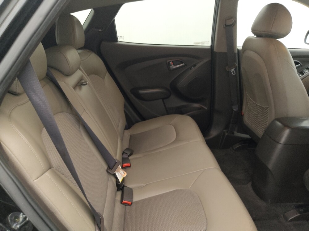 2015 Hyundai Tucson in Clearwater, FL 33764 - 18115613 19