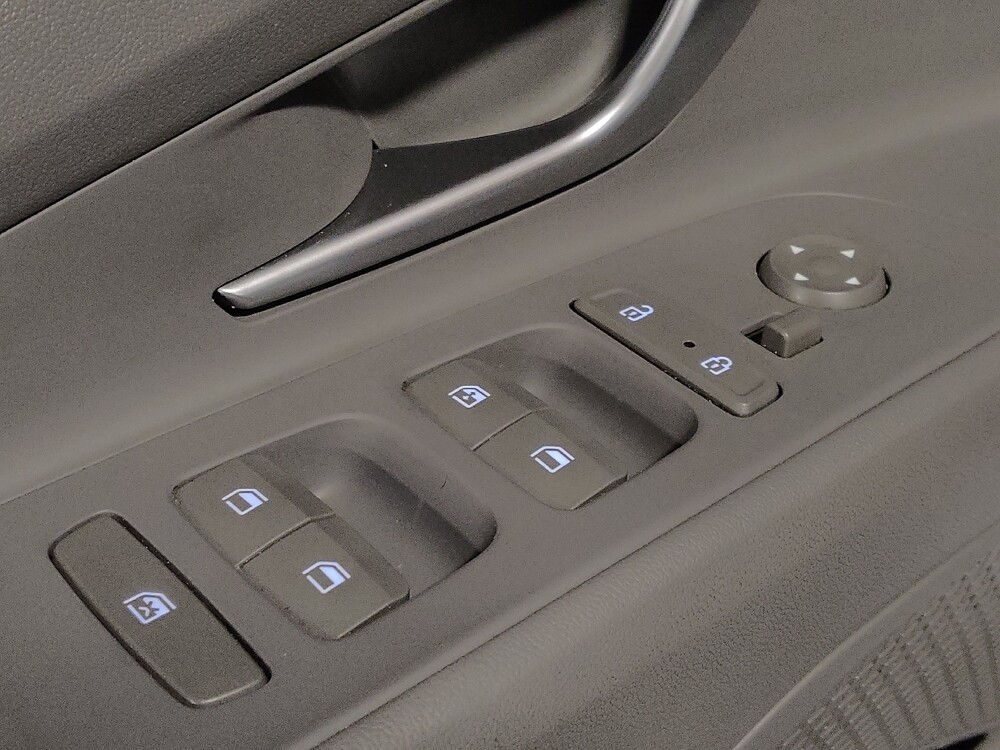 2023 Hyundai Elantra in Lauderdale Lakes, FL 33313 - 18115623 27