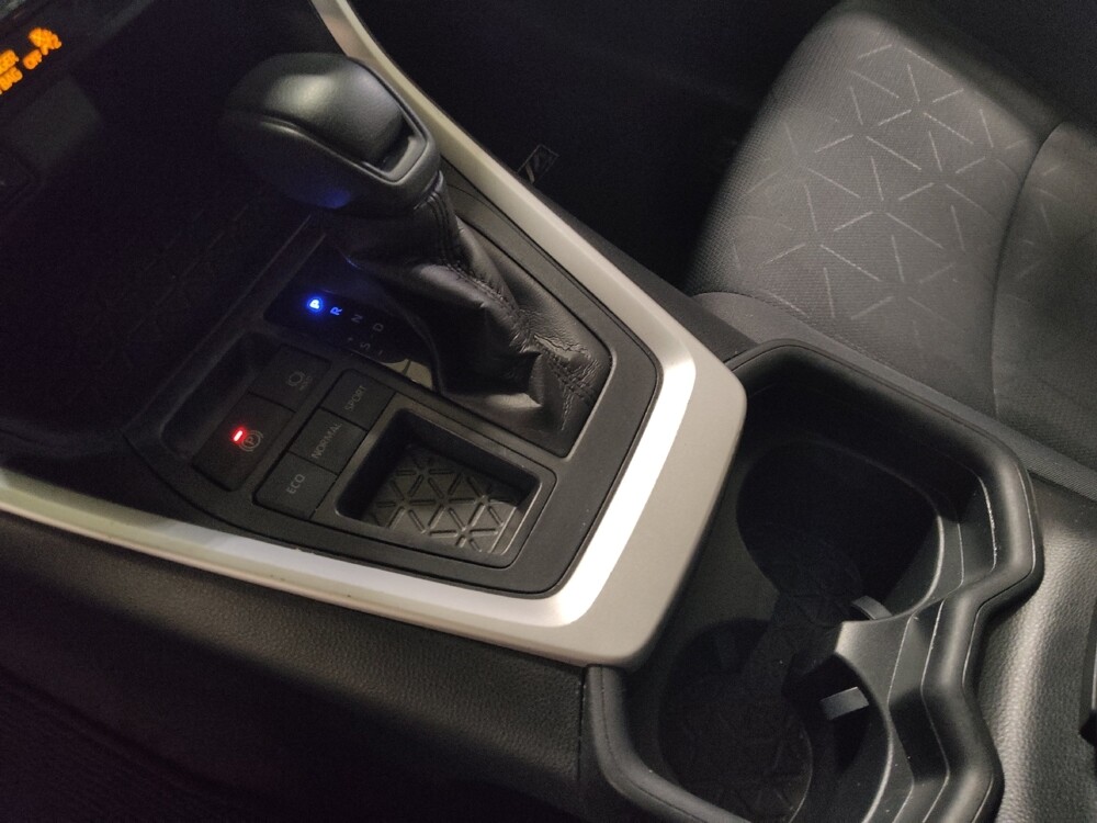 2021 Toyota RAV4 in Lubbock, TX 79424 - 18115625 26