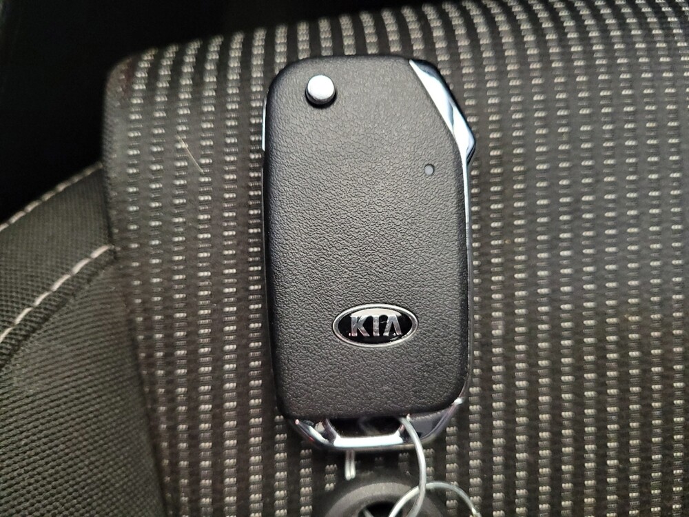 2019 Kia Forte in Cincinnati, OH 45255 - 18115628 32