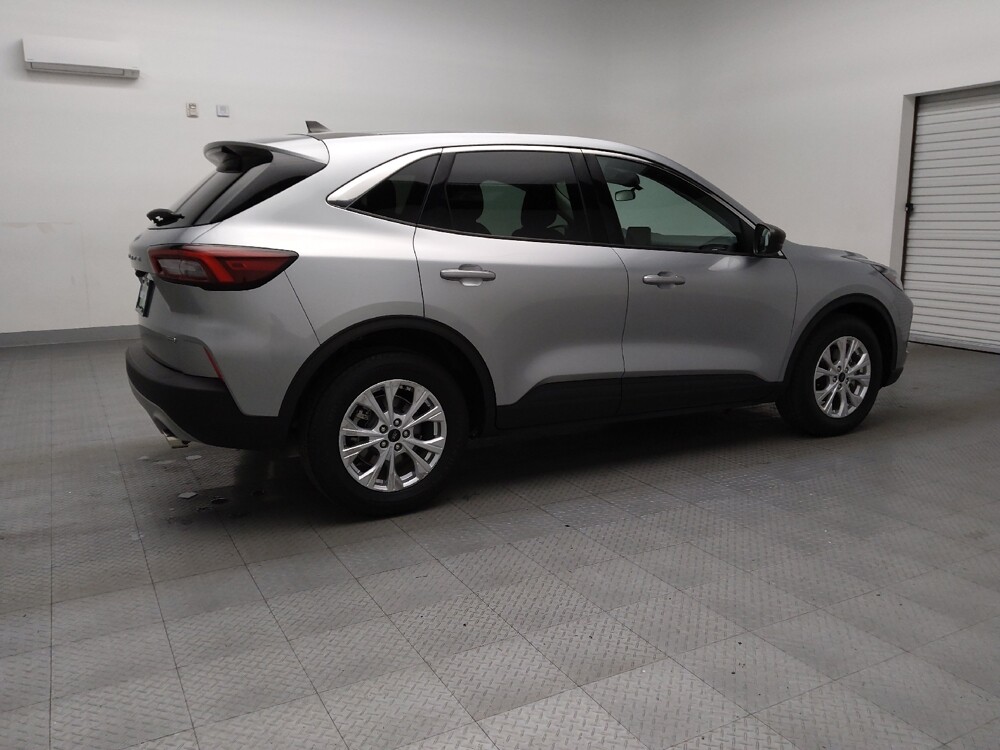 2023 Ford Escape in Oklahoma City, OK 73139 - 18115632 10