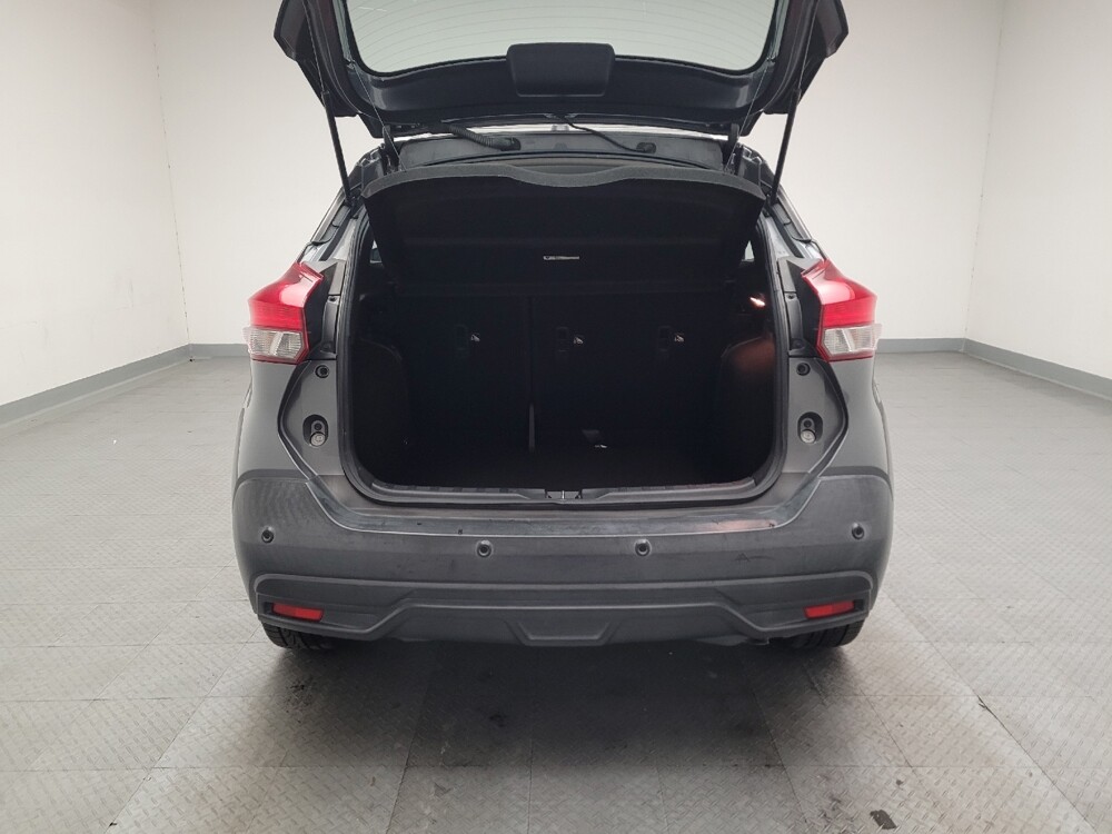 2020 Nissan Kicks in Downey, CA 90241 - 18115635 29