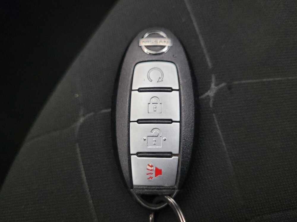 2020 Nissan Kicks in Downey, CA 90241 - 18115635 32