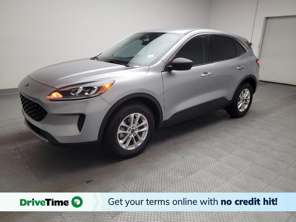 2022 Ford Escape in Downey, CA 90241 - 18115636