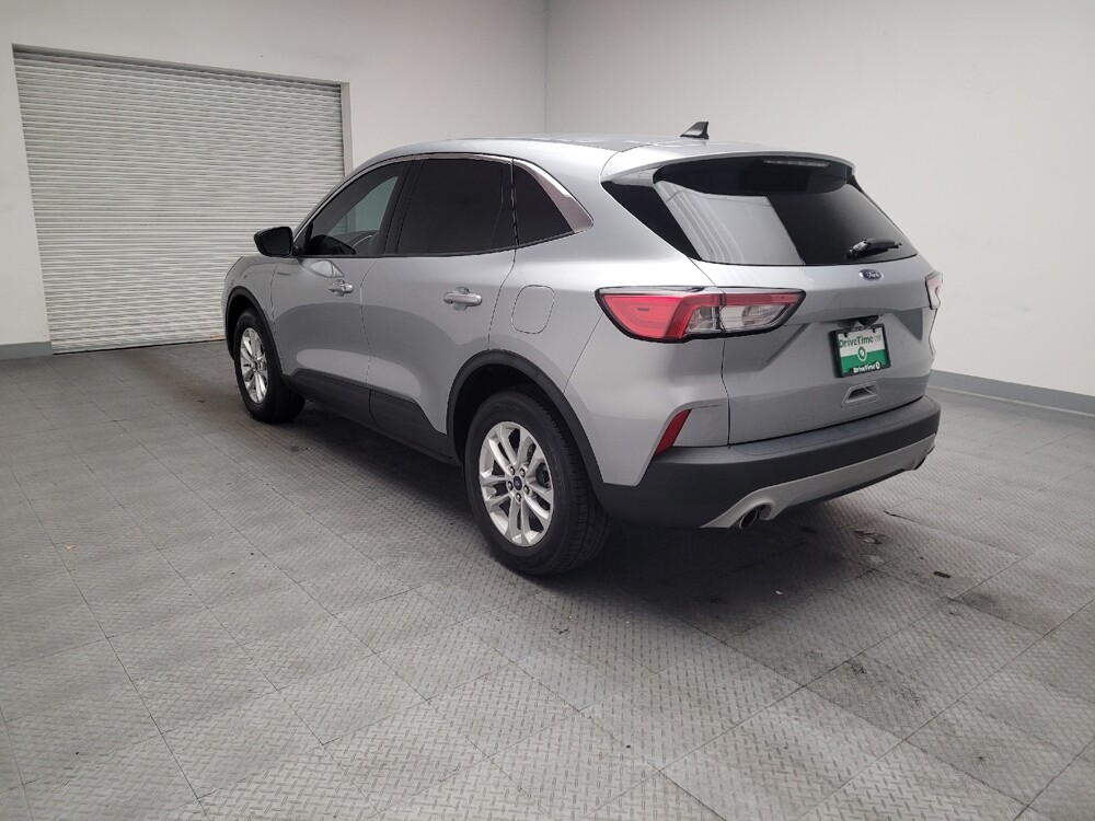 2022 Ford Escape in Downey, CA 90241 - 18115636 5