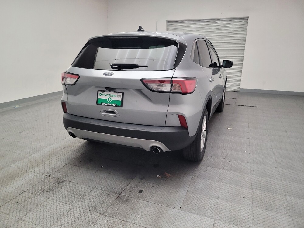 2022 Ford Escape in Downey, CA 90241 - 18115636 7