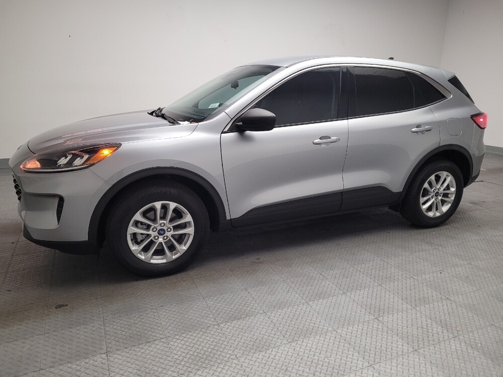 2022 Ford Escape in Downey, CA 90241 - 18115636 2