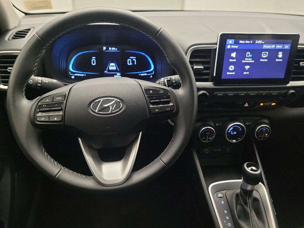 2025 Hyundai Venue in Riverside, CA 92504 - 18115637 22